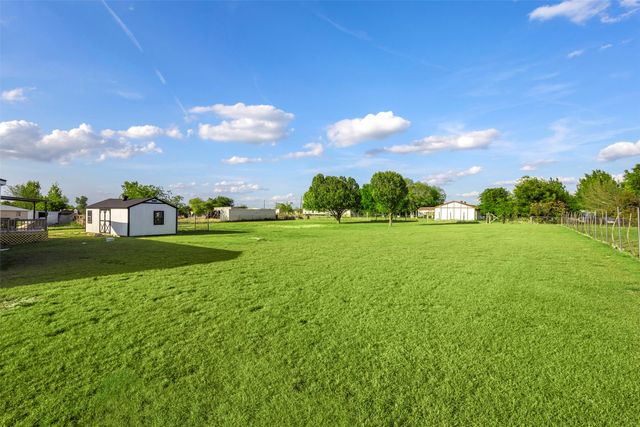 3512 Raintree Drive S, Alvarado, TX 76009