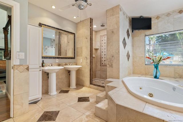 886 Singing Trails Drive, El Cajon, CA 92019