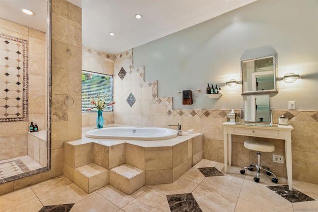 886 Singing Trails Drive, El Cajon, CA 92019
