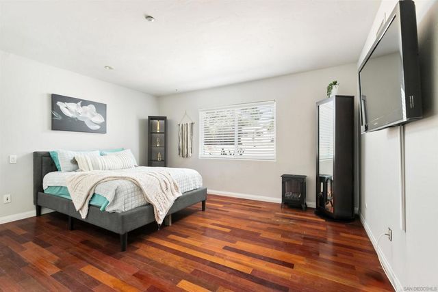 886 Singing Trails Drive, El Cajon, CA 92019