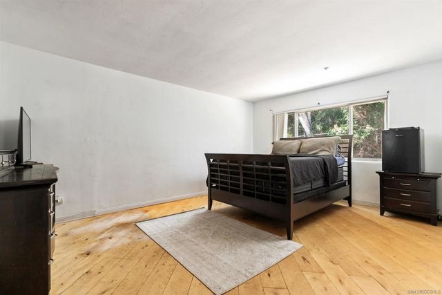 886 Singing Trails Drive, El Cajon, CA 92019