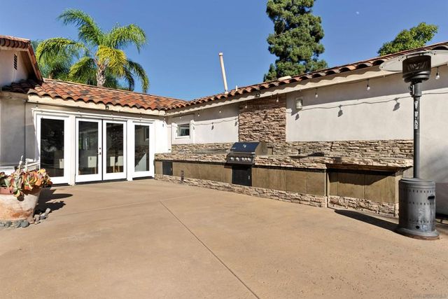 886 Singing Trails Drive, El Cajon, CA 92019