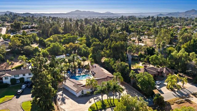 886 Singing Trails Drive, El Cajon, CA 92019