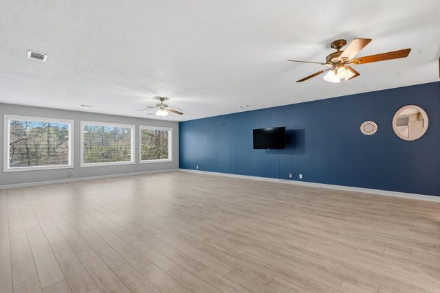 9 Templo Way, Hot Springs Village, AR 71909