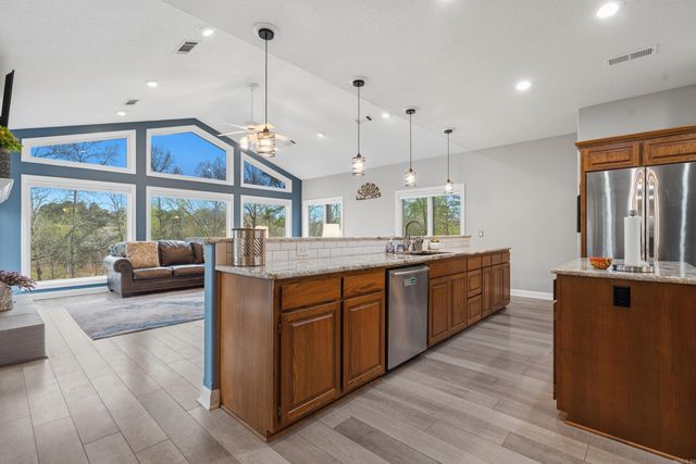 9 Templo Way, Hot Springs Village, AR 71909