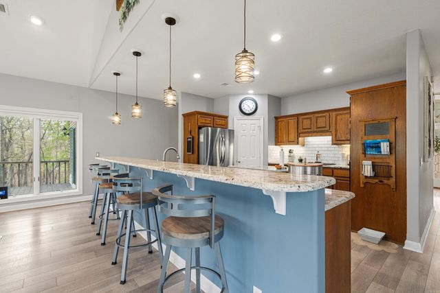 9 Templo Way, Hot Springs Village, AR 71909