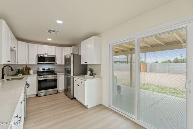 2611 N 23RD Avenue, Phoenix, AZ 85009