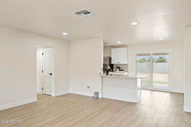 2611 N 23RD Avenue, Phoenix, AZ 85009