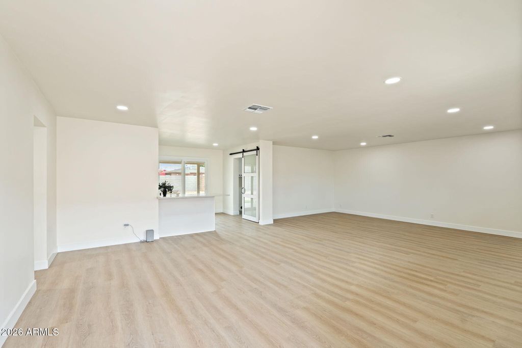 2611 N 23RD Avenue, Phoenix, AZ 85009 — photo 2