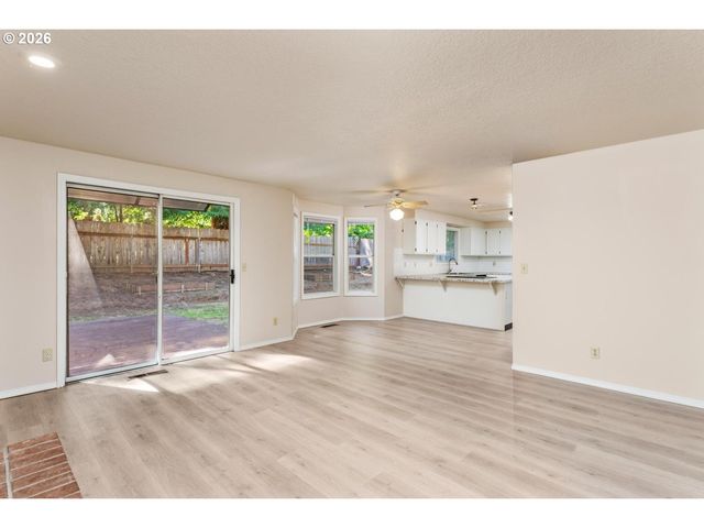 22491 CLARK St, West Linn, OR 97068
