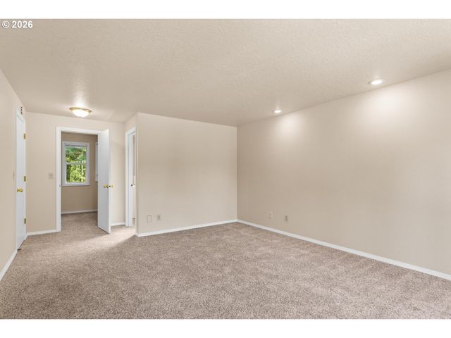 22491 CLARK St, West Linn, OR 97068