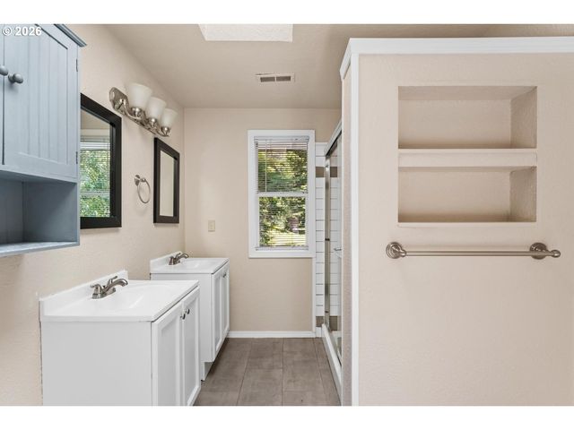 22491 CLARK St, West Linn, OR 97068