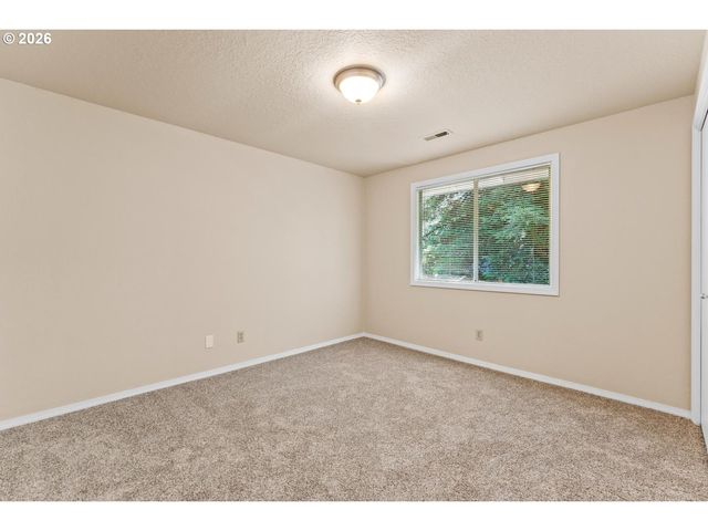 22491 CLARK St, West Linn, OR 97068