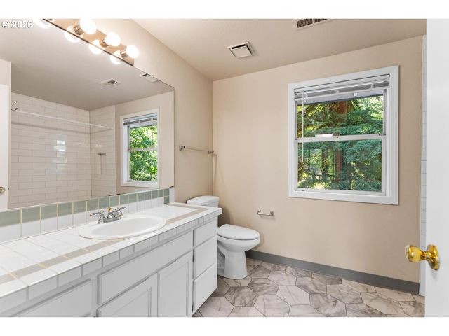 22491 CLARK St, West Linn, OR 97068