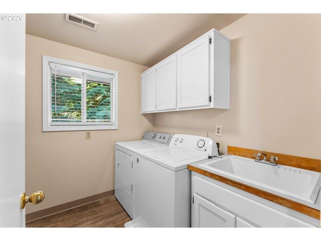 22491 CLARK St, West Linn, OR 97068