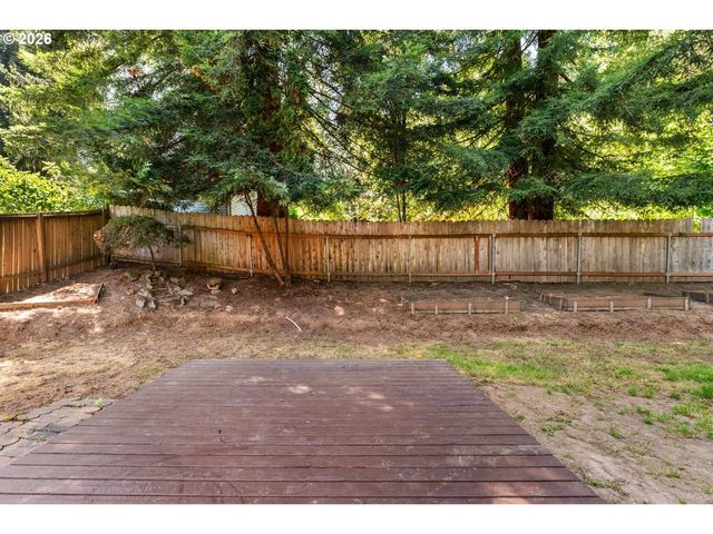 22491 CLARK St, West Linn, OR 97068