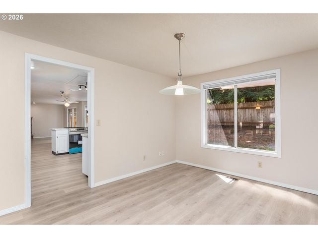 22491 CLARK St, West Linn, OR 97068