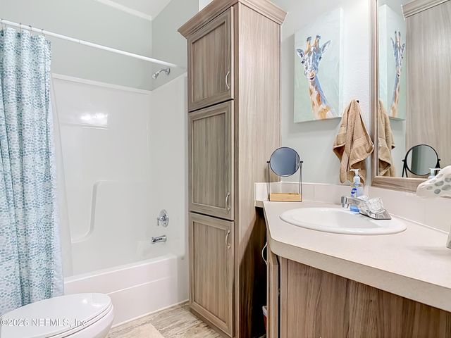 137 KERRY Drive, Satsuma, FL 32189