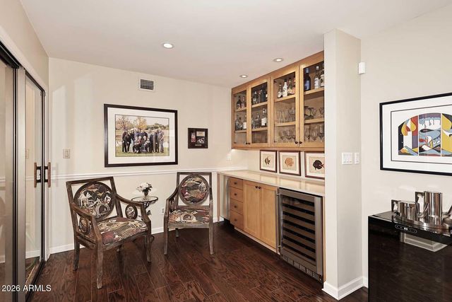 8113 E DEL CAVERNA Drive, Scottsdale, AZ 85258