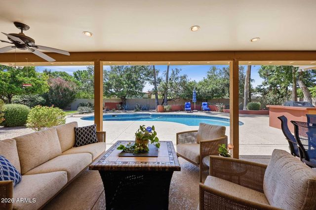 8113 E DEL CAVERNA Drive, Scottsdale, AZ 85258