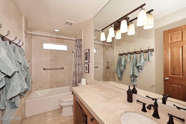 8113 E DEL CAVERNA Drive, Scottsdale, AZ 85258