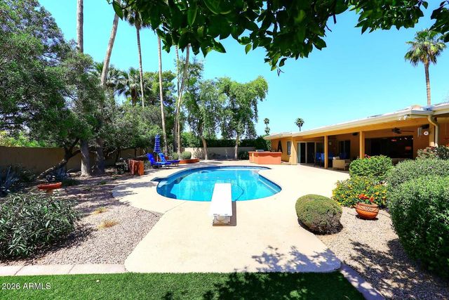 8113 E DEL CAVERNA Drive, Scottsdale, AZ 85258