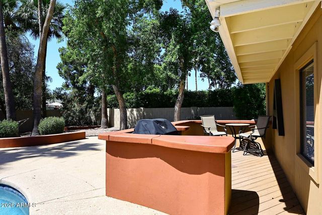 8113 E DEL CAVERNA Drive, Scottsdale, AZ 85258