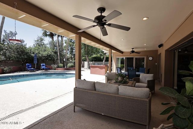 8113 E DEL CAVERNA Drive, Scottsdale, AZ 85258