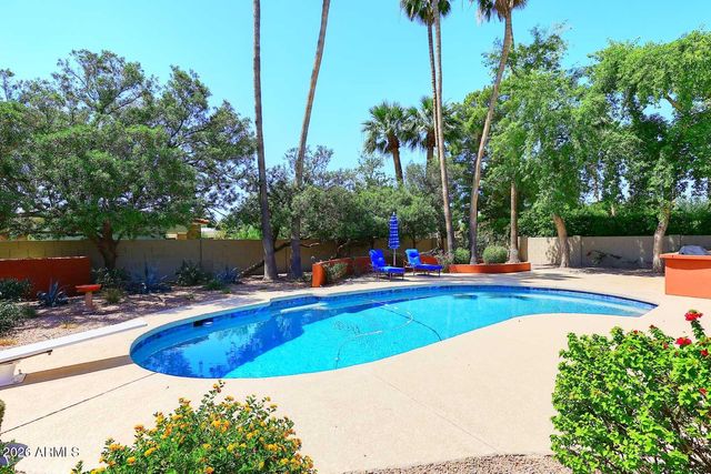 8113 E DEL CAVERNA Drive, Scottsdale, AZ 85258