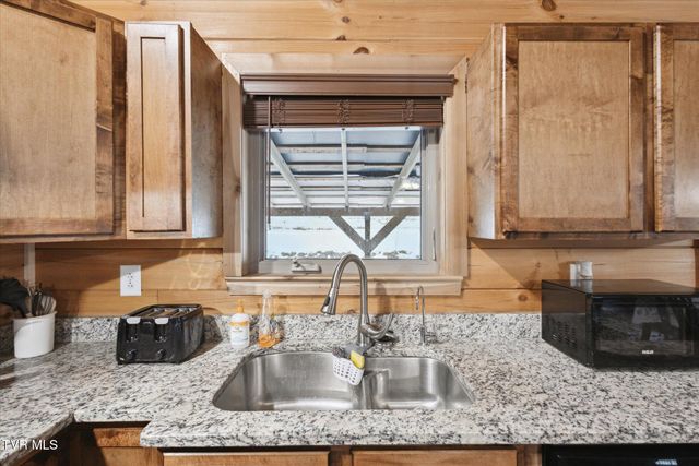 134 Hall Hill Road, Mountain City, TN 37683