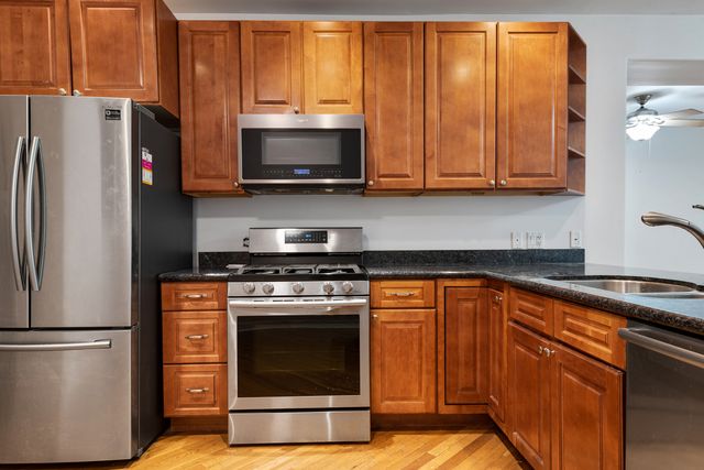 7010 S Clyde Avenue 3N, Chicago, IL 60649