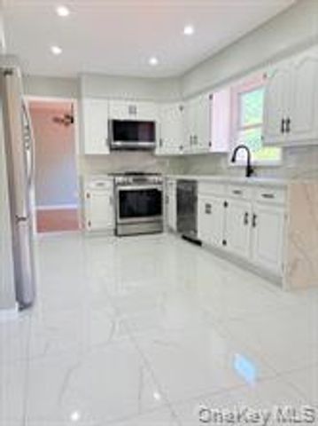 10 Elderwood ln, Melville, NY 11747
