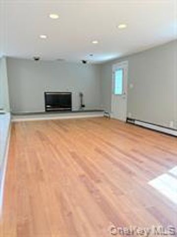10 Elderwood ln, Melville, NY 11747