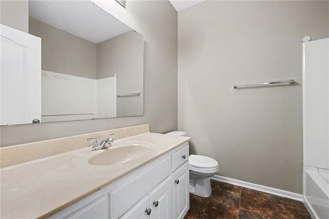 15963 S CRESTVIEW Drive, Olathe, KS 66062