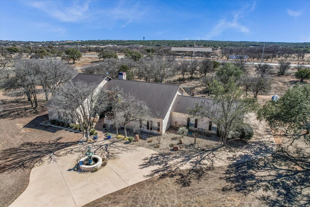 209 Tarbet TRL, Horseshoe Bay, TX 78657