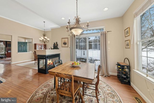 1895 CARYN DR, Hellertown, PA 18055