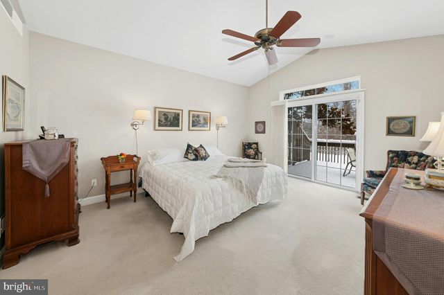 1895 CARYN DR, Hellertown, PA 18055