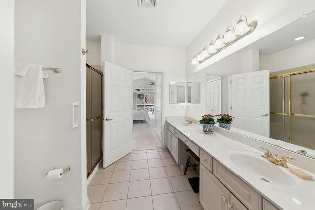 1895 CARYN DR, Hellertown, PA 18055