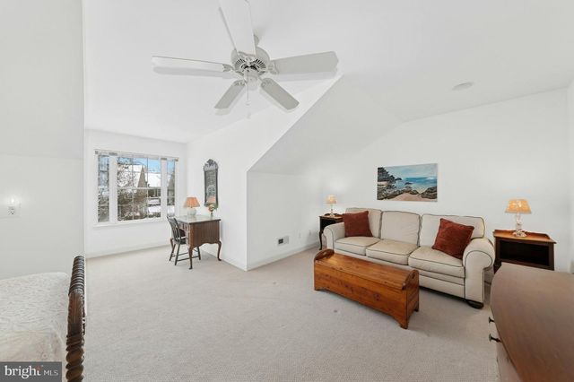 1895 CARYN DR, Hellertown, PA 18055