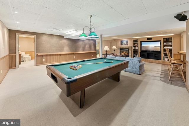 1895 CARYN DR, Hellertown, PA 18055