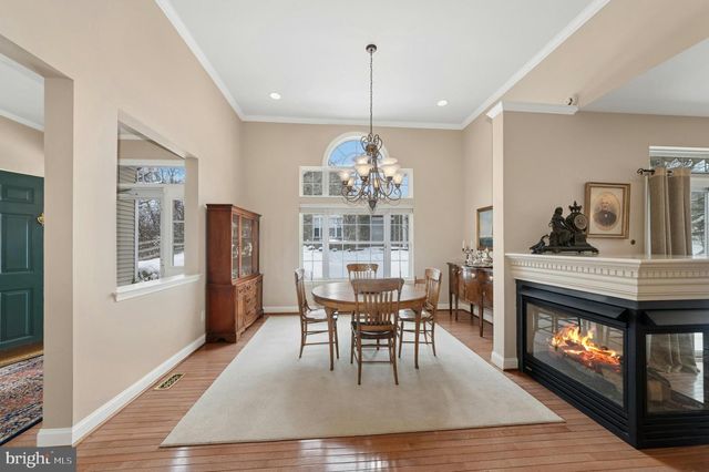 1895 CARYN DR, Hellertown, PA 18055