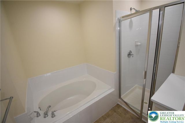 203 Auburn Drive, Williams Twp, PA 18042