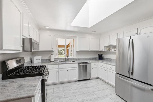 106 PINE Street, Yarmouth Port, MA 02675