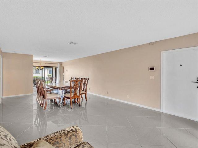 4951 Equestrian Circle A, Boynton Beach, FL 33436