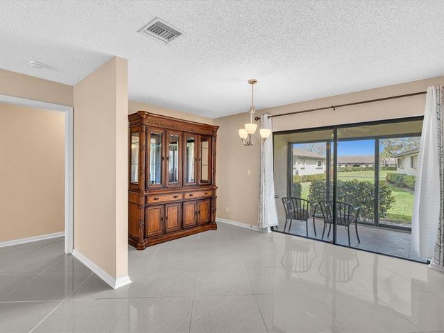 4951 Equestrian Circle A, Boynton Beach, FL 33436