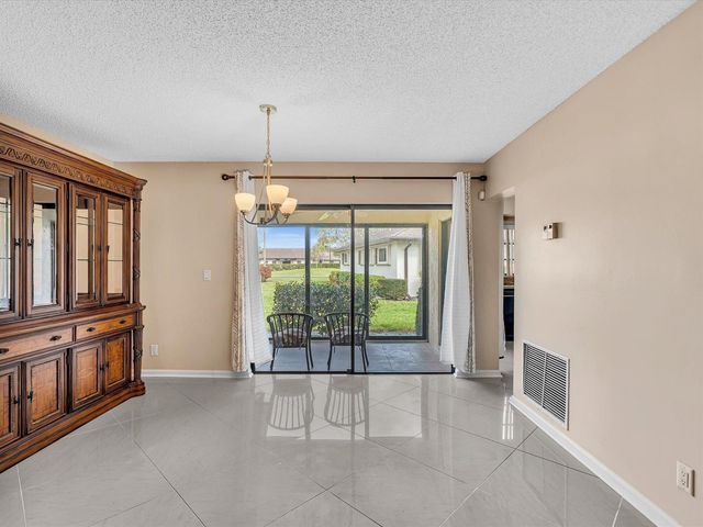 4951 Equestrian Circle A, Boynton Beach, FL 33436