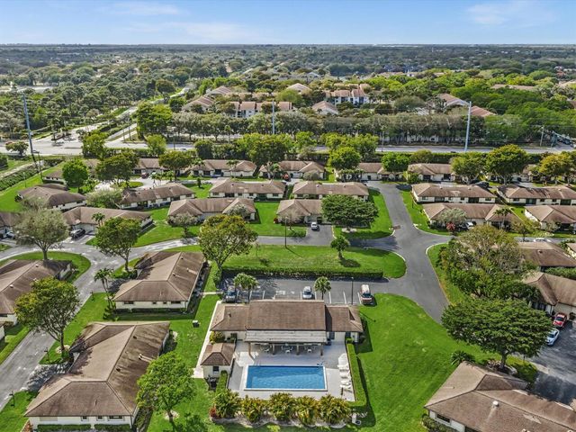 4951 Equestrian Circle A, Boynton Beach, FL 33436