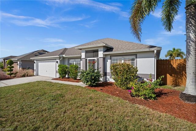 121 NE 11th TER, Cape Coral, FL 33909
