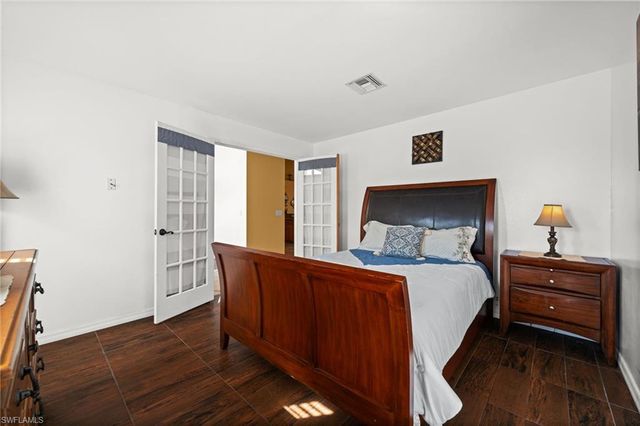 121 NE 11th TER, Cape Coral, FL 33909