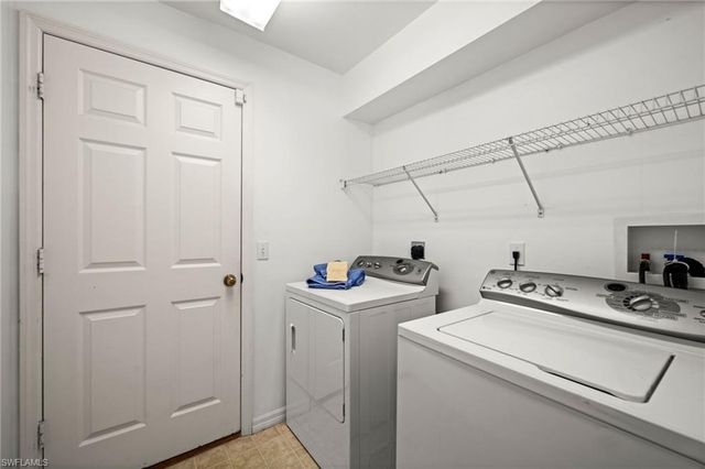 121 NE 11th TER, Cape Coral, FL 33909